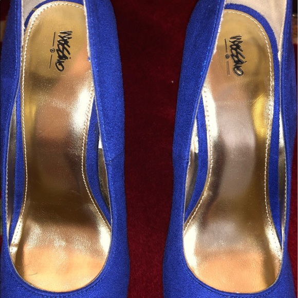 Electric ⚡️ Blue faux suede wedge heels - Picture 5 of 6